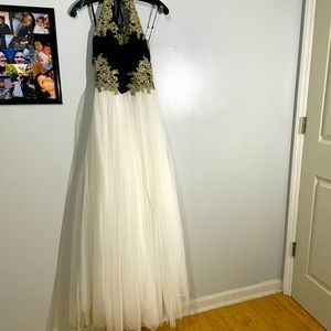 Prom Dress, size 3, only worn once like New